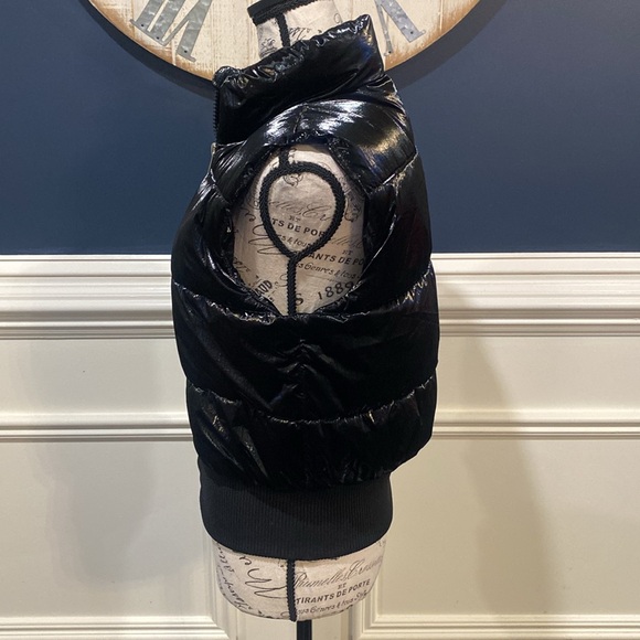 Calvin Klein puffer vest - Picture 2 of 7